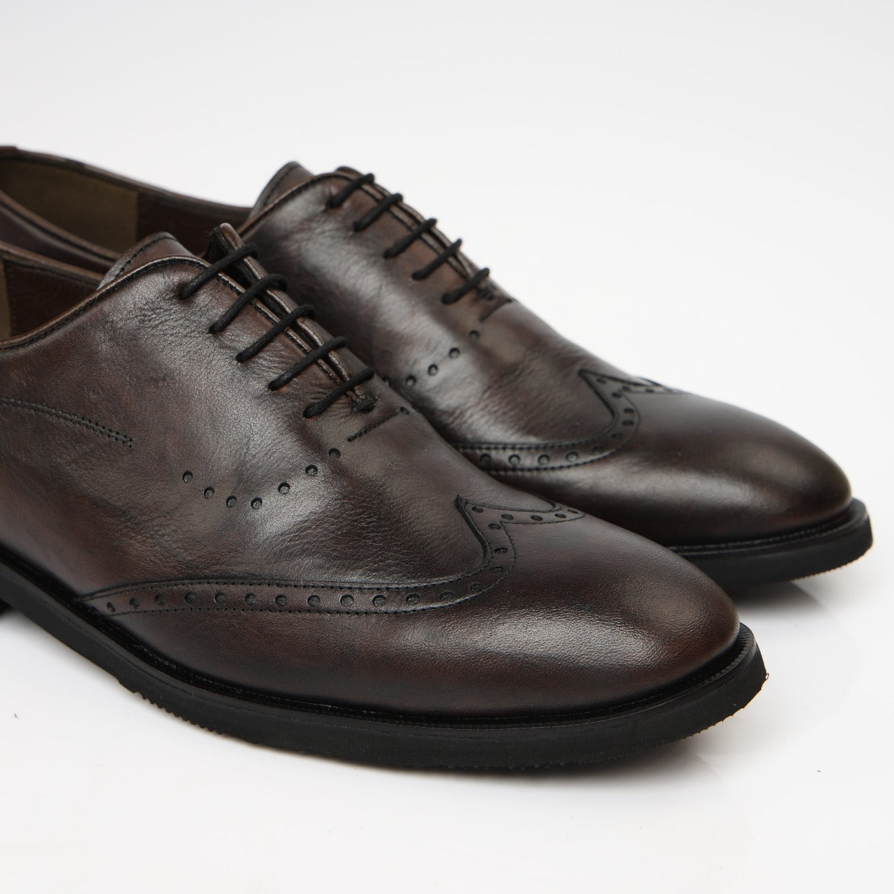 brown-dark Iconic Derby